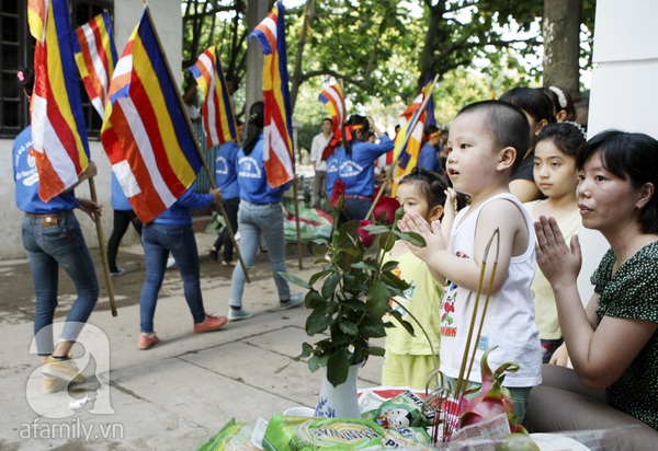 Hà Nội: Tưng bừng lễ hội rước Phật trong ngày lễ Phật Đản 17