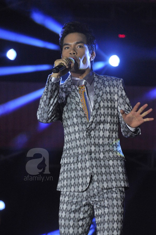 Ya Suy trở thành Quán quân Vietnam Idol 2012 30
