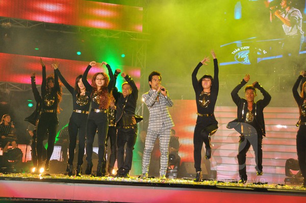 Ya Suy trở thành Quán quân Vietnam Idol 2012 40