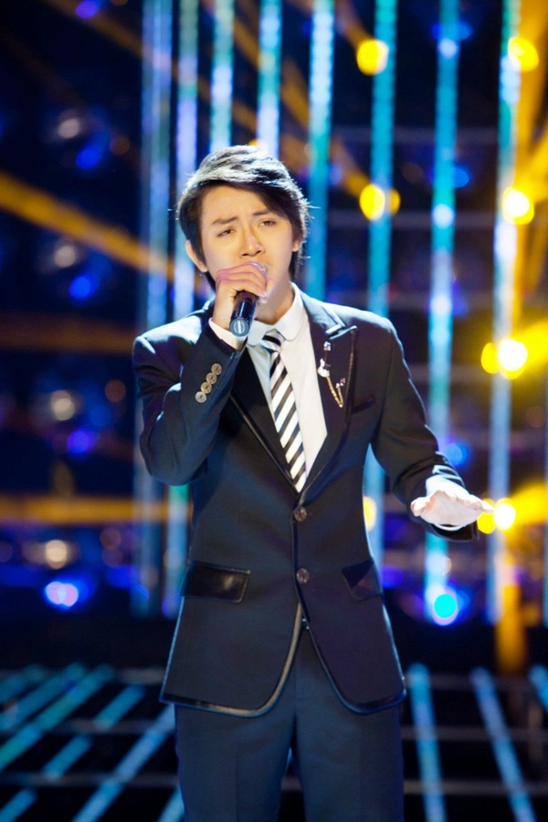Con trai Hoài Linh gây bất ngờ trong Gương Mặt Thân Quen 1 Con trai Hoài Linh gây bất ngờ trong Gương Mặt Thân Quen 1