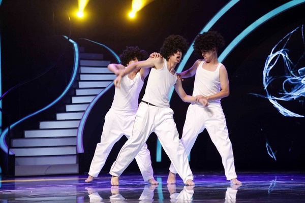 T&agrave;i năng nh&iacute; &ldquo;khuynh đảo&rdquo; b&aacute;n kết 6 Got Talent 8