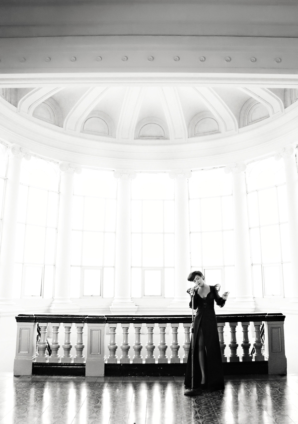 Đinh Hương ng&acirc;m nước suốt 3 tiếng đồng hồ 3