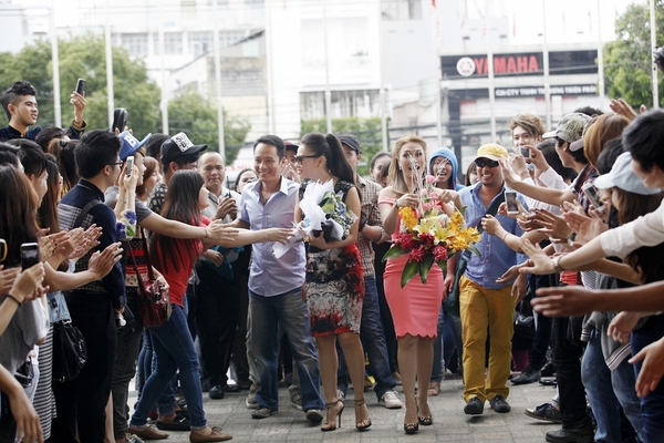 Mỹ Tâm, Thu Minh rạng rỡ gặp mặt thí sinh Vietnam Idol 2013 3