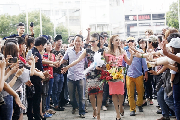 Mỹ Tâm, Thu Minh rạng rỡ gặp mặt thí sinh Vietnam Idol 2013 4