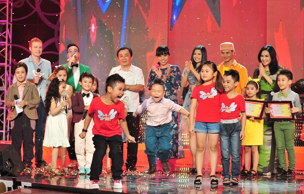 Phương Mỹ Chi đắt show hải ngoại, Ngọc Duy nhái 