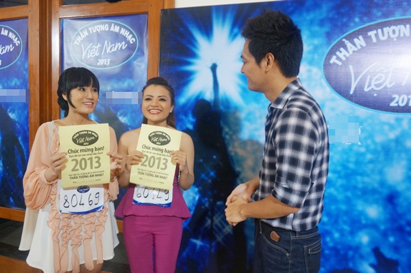 Vietnam Idol 2013: Thí sinh... quỳ lạy giám khảo vẫn bị đánh rớt 10