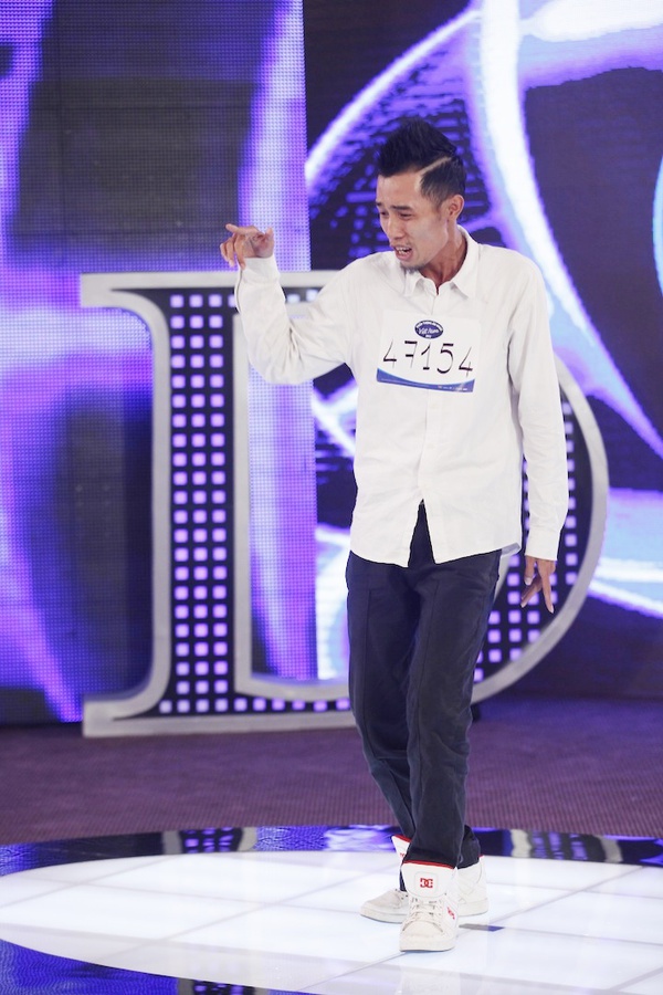 Vietnam Idol 2013: Thí sinh... quỳ lạy giám khảo vẫn bị đánh rớt 11