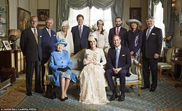 Tiết lộ thêm những hình ảnh gia đình Hoàng tử bé George 1