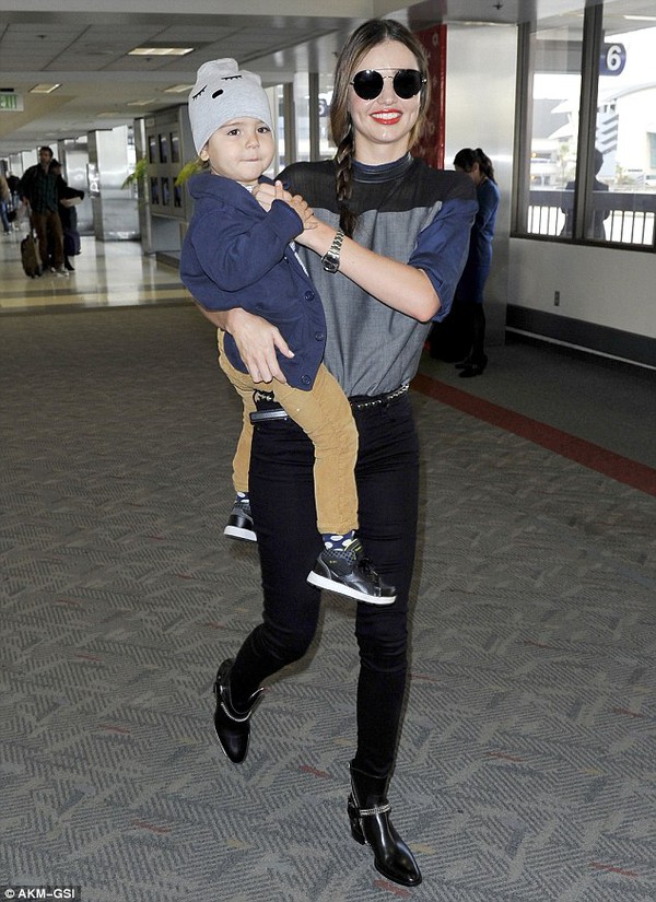 Miranda Kerr được bà ngoại dạy cách mặc... đồ lót đẹp  3