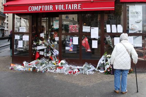 Khủng bố Paris: Nam y tá vô tình cứu kẻ đánh bom tự sát