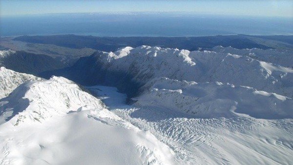 Rơi trực thăng ở New Zealand, không ai sống sót