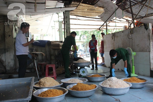 Chà bông, gà được pha trộn hóa chất Trung Quốc