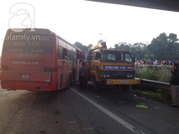 Tai nạn nghiêm trọng trên cao tốc Nội Bài - Lào Cai, hàng chục người thương vong