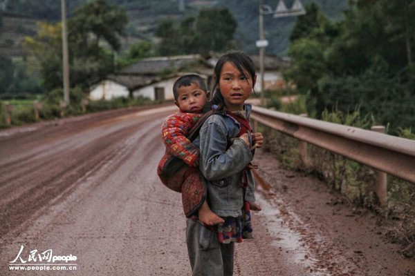 Ngôi làng chỉ có người già mất sức và trẻ em thơ dại ở Trung Quốc