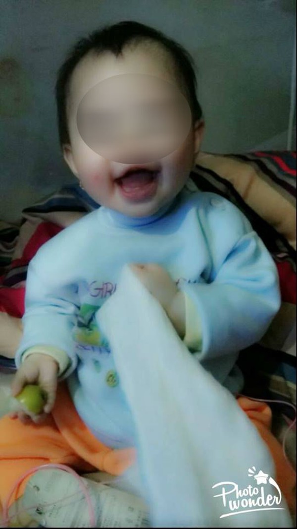 Con 8 tháng tuổi chết không nhắm mắt, mẹ lên facebook tố bác sĩ làm việc tắc trách