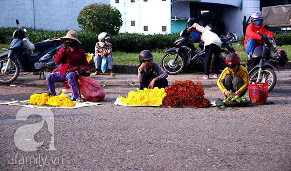 8/3 ở đâu không biết, với những phụ nữ này vẫn chỉ là 1 ngày kiếm sống bình thường...