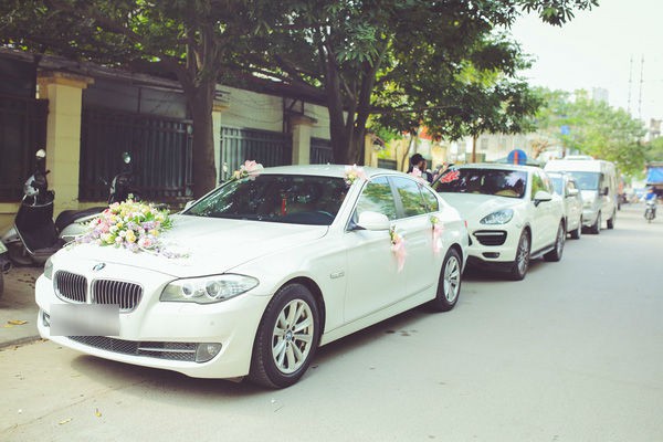 Cận cảnh những chiếc xe hoa sang nhất xịn nhất trong đám cưới của đại gia Hà Thành