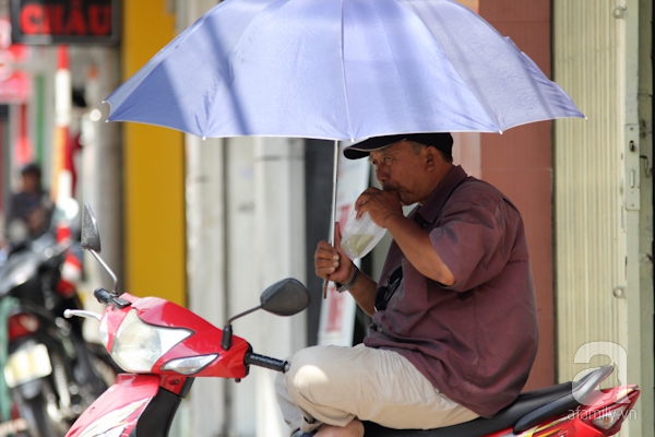 Thời tiết cuối tuần: Hà Nội mưa phùn, Sài Gòn nắng nóng