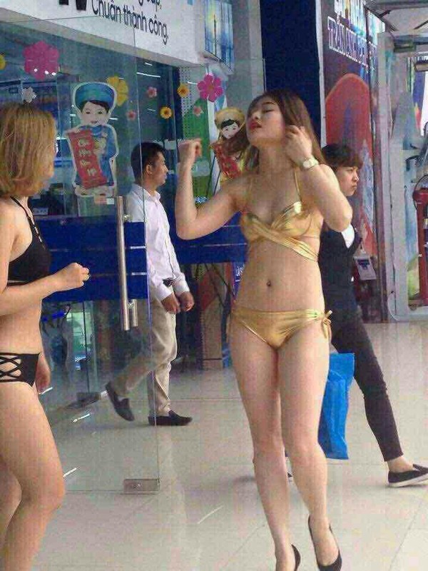 Dàn hot girl mặc đồ 2 mảnh mát mẻ khoe thân bán hàng dậy sóng mạng xã hội