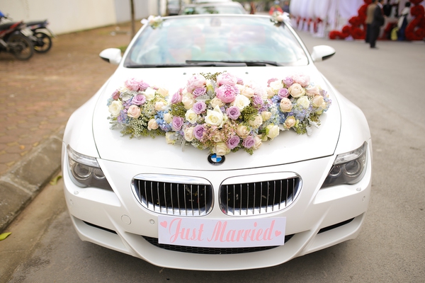 Choáng với xe hoa siêu đẹp siêu sang trong đám cưới Hà Thành