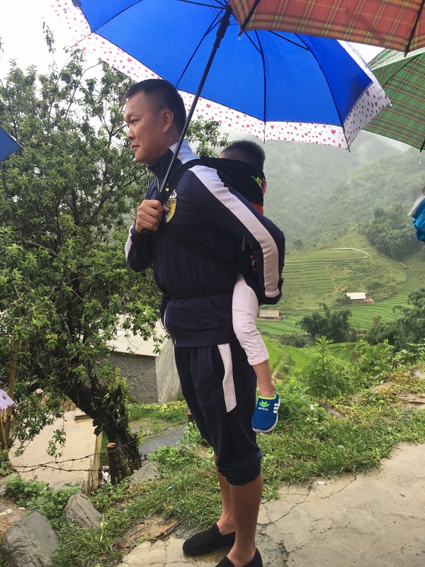 &ldquo;Người đ&agrave;n b&agrave; thứ hai&rdquo; của thủ m&ocirc;n Dương Hồng Sơn v&agrave; ph&uacute;t trải l&ograve;ng về vai tr&ograve; l&agrave;m vợ