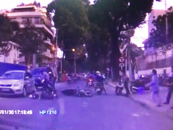 Những cái chết oan ức từ xe chở hàng cồng kềnh khiến người đi đường lo ngay ngáy Những cái chết oan ức từ xe chở hàng cồng kềnh khiến người đi đường lo ngay ngáy