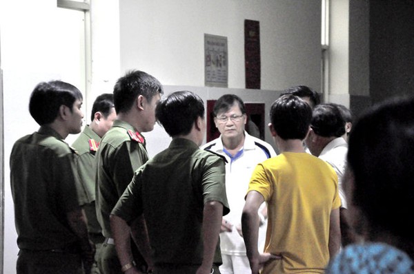 Bé 2 tuổi tử vong, gia đình vây bệnh viện Quảng Ngãi
