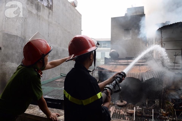 cháy ở trần khát chân