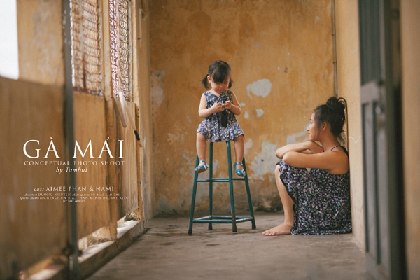 Xúc động bộ ảnh “Gà Mái” của mẹ Việt đơn thân và cô con gái 2 tuổi 1