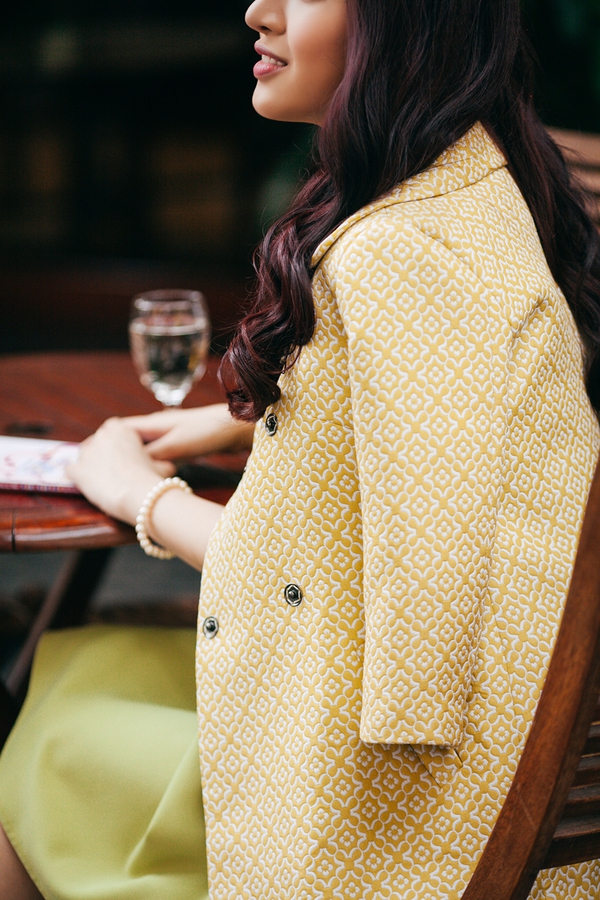 Mặc đồ c&ocirc;ng sở ấm &aacute;p v&agrave; thời trang cho b&agrave; bầu xinh đẹp 9