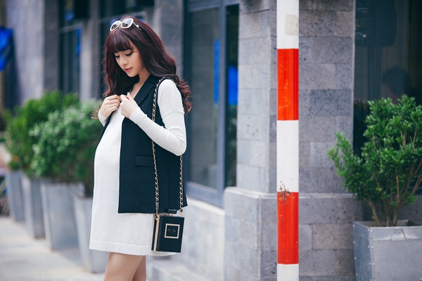 Mặc đồ c&ocirc;ng sở ấm &aacute;p v&agrave; thời trang cho b&agrave; bầu xinh đẹp 25