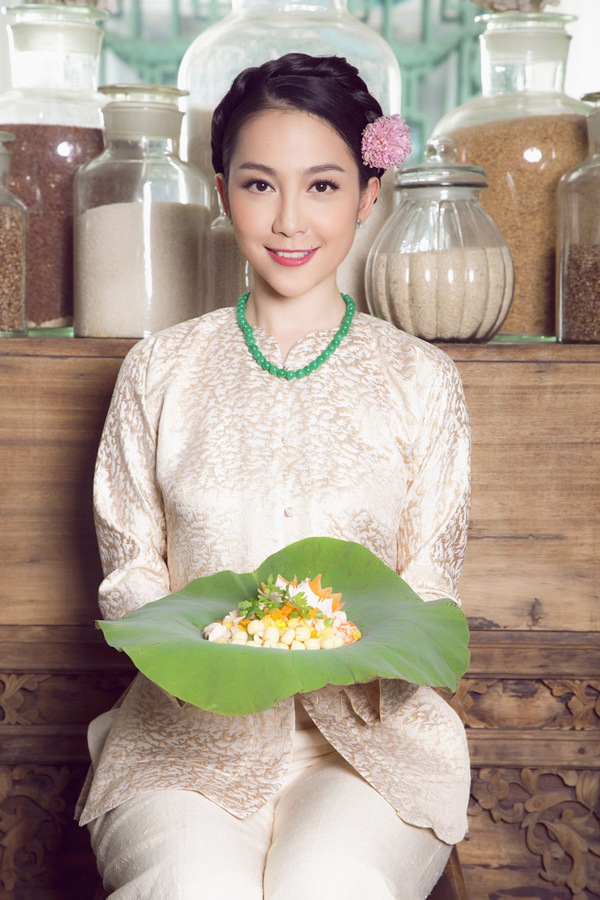 Linh Nga đảm đang chăm 