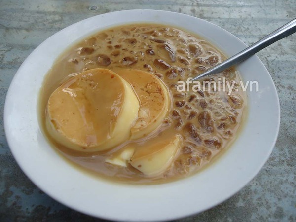 Sài Gòn: Bánh flan khu K300 béo, thơm, ngậy 3