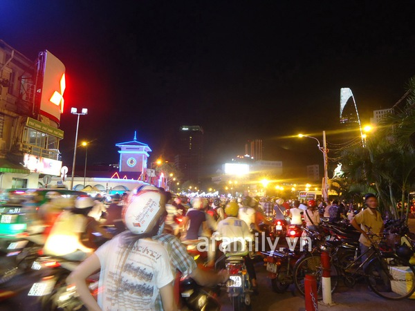 Hà Nội - Sài Gòn rực rỡ đón năm mới 2013 49
