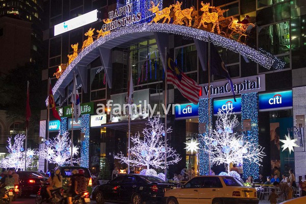 Hà Nội - Sài Gòn rực rỡ chào Noel 2012 31