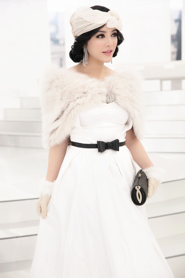Chương Tử Di giản dị, Lý Nhã Kỳ mặc váy nhăn nhúm dự show thời trang Paris 5 Chương Tử Di giản dị, Lý Nhã Kỳ mặc váy nhăn nhúm dự show thời trang Paris 5