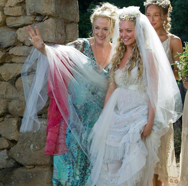 Những chiếc váy cưới tuyệt đẹp trên màn bạc thế giới 39