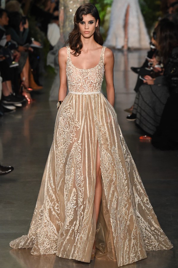 Những gợi ý váy cưới tuyệt đẹp từ BST Haute Couture 2015 9 Những gợi ý váy cưới tuyệt đẹp từ BST Haute Couture 2015 9