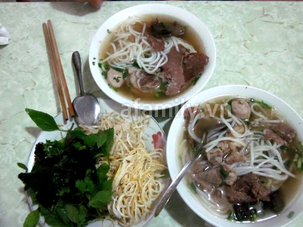 Hà Nội: Ăn bún bò Huế cực ngon ở Thanh Xuân Bắc 1