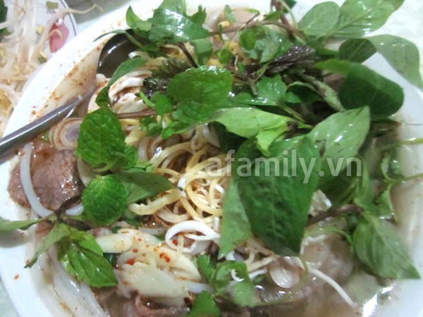 Hà Nội: Ăn bún bò Huế cực ngon ở Thanh Xuân Bắc 4