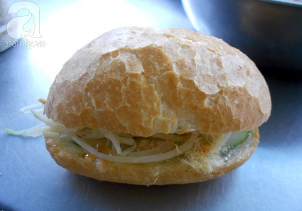 Đà Nẵng: Lạ miệng với bánh mì… gà 5000 đồng/ổ  8