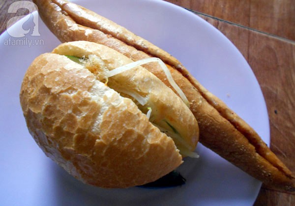 Đà Nẵng: Lạ miệng với bánh mì… gà 5000 đồng/ổ  6