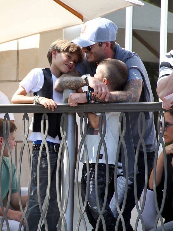 Những khoảnh khắc làm bố ngọt lịm tim của David Beckham 11