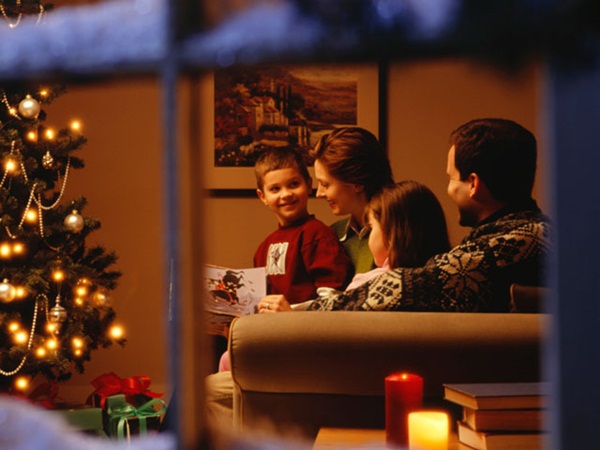 5 cách giúp bố mẹ tận hưởng trọn vẹn ngày Giáng sinh với con 3