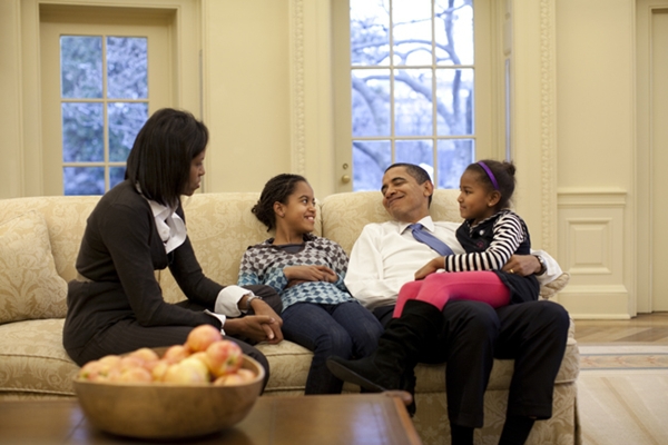 Thành công và thất bại trong việc làm cha mẹ của gia đình Obama 1