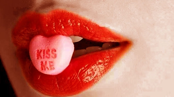 kĩ thuật h&ocirc;n khiến ch&agrave;ng đi&ecirc;u đứng