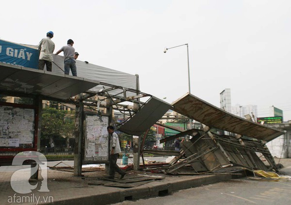 Trạm trung chuyển Cầu Giấy chính thức bị phá bỏ sáng nay 1