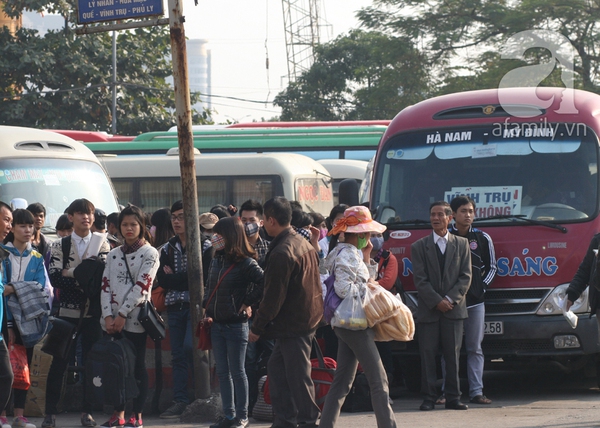 Sợ cảnh chen chúc, nhà nhà rủ nhau thuê chung xe hơi về quê ăn Tết 2