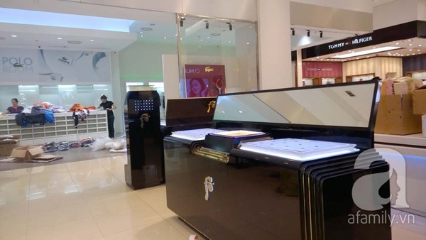 Vụ Parkson Keangnam đóng cửa: Các cửa hàng đã di chuyển xong hàng hóa 10