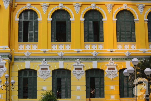 Màu sơn mới của Bưu điện trung tâm Sài Gòn dịu mắt hơn 2
